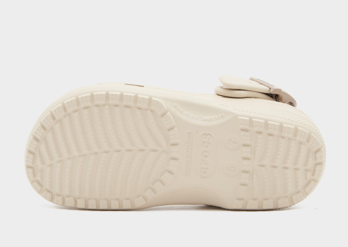 Classic Enamel Buckle Clogs Women's