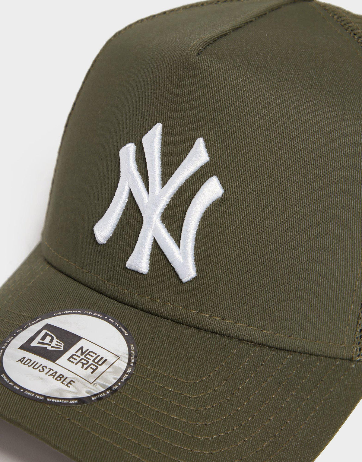 MLB New York Yankees Snapback Trucker Cap
