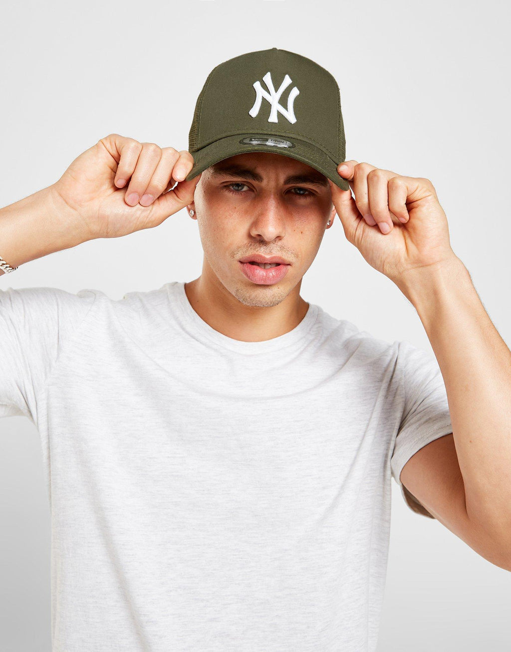 MLB New York Yankees Snapback Trucker Cap
