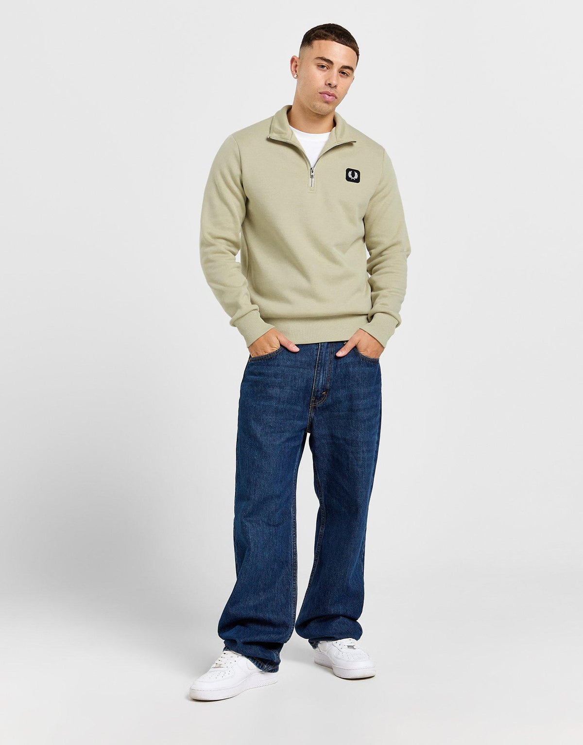 Badge 1/2 Zip Sweatshirt