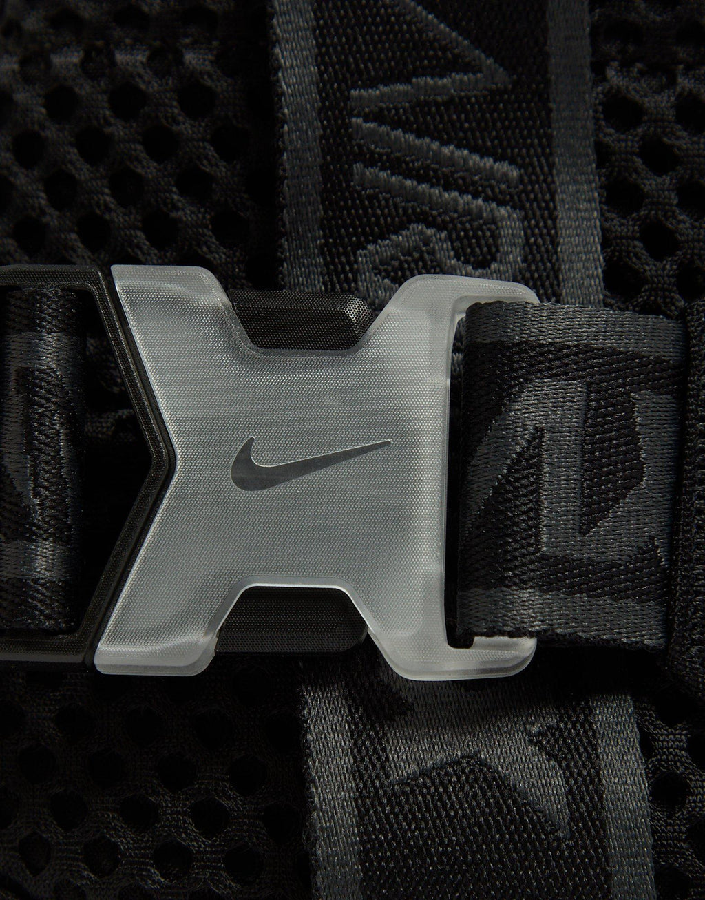 Essential Air Max Hip Pack