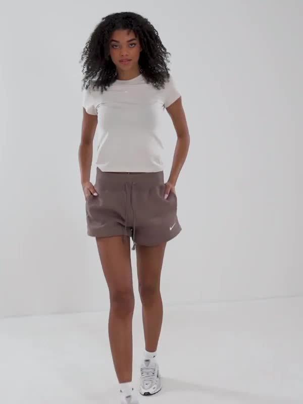 Essential Sportswear Chill Knit T-Shirt