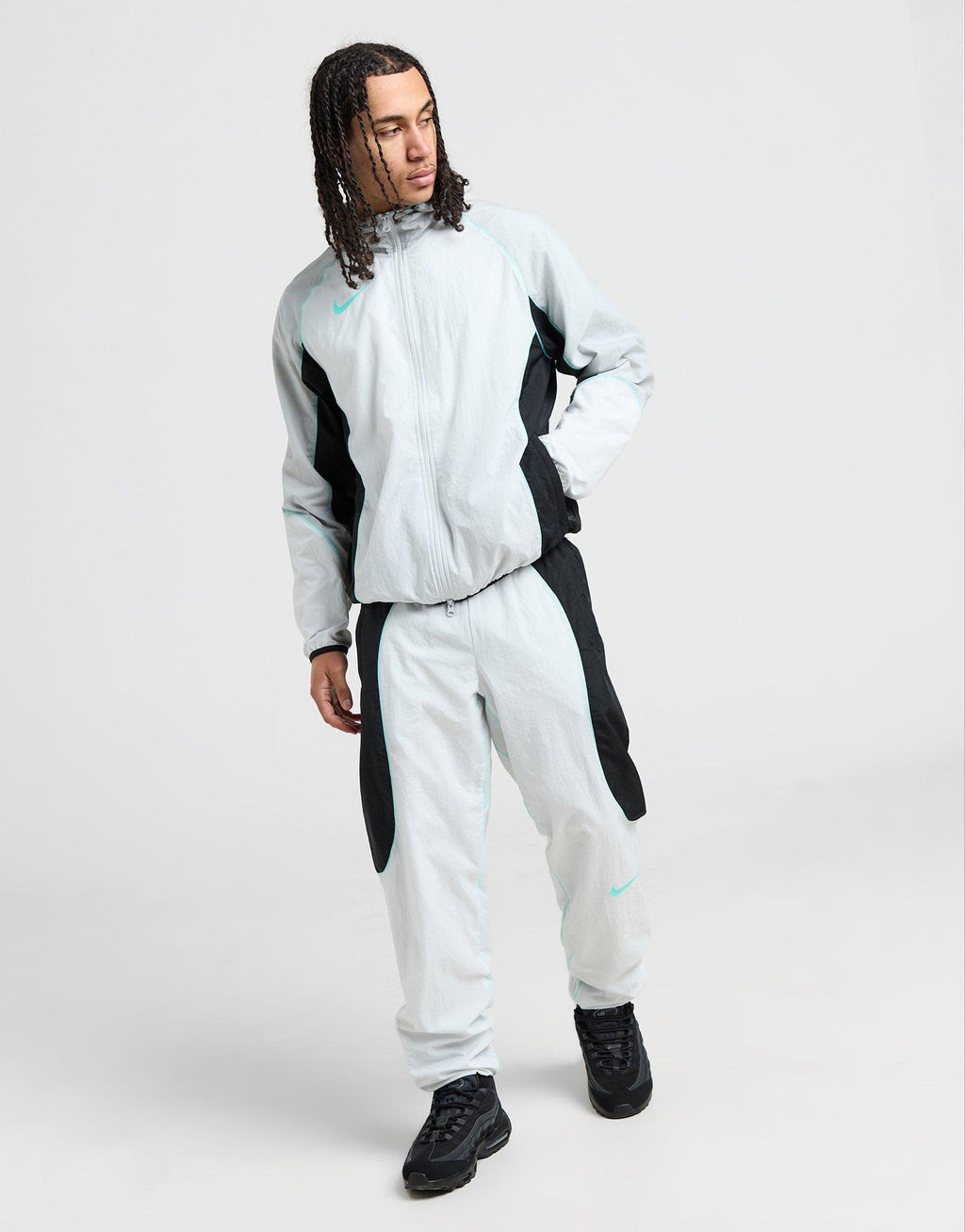 Strike Woven Track Pants