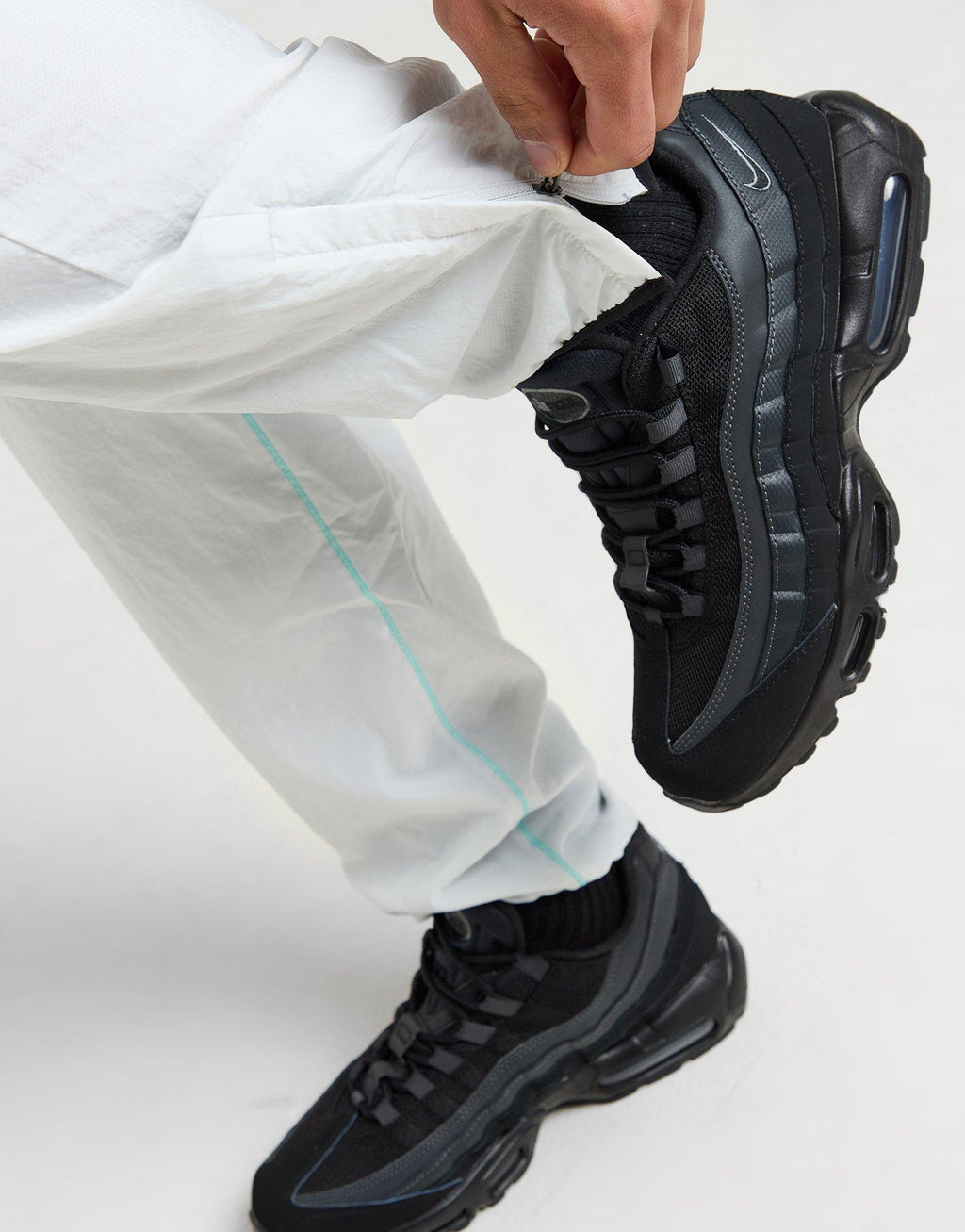 Strike Woven Track Pants