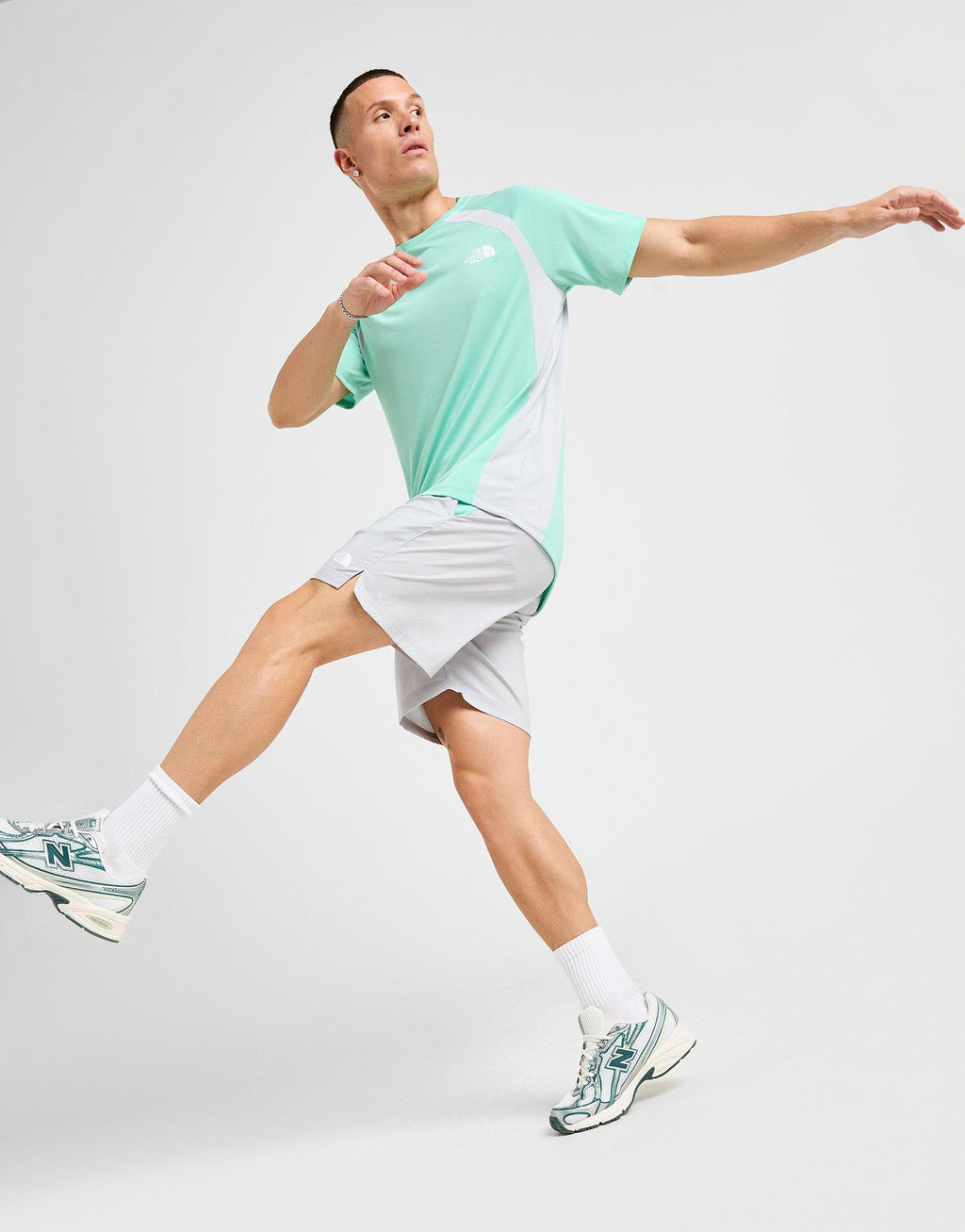 24/7 Woven Shorts