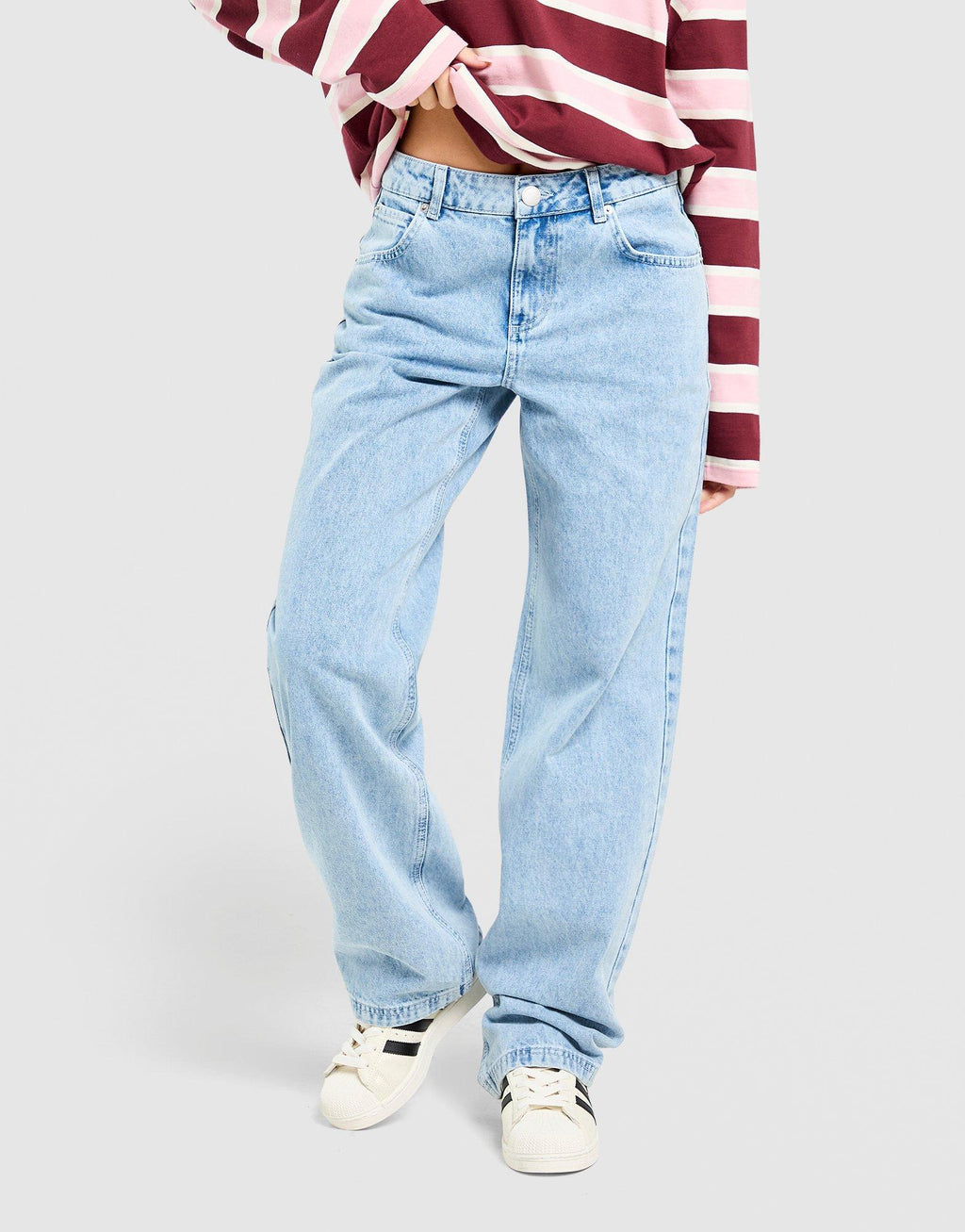 Mid-Rise Loose Jeans
