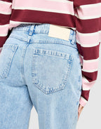 Mid-Rise Loose Jeans