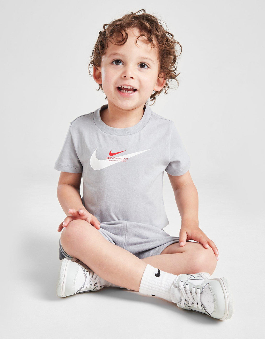 Double Swoosh T-Shirt/Cargo Shorts Set Infant
