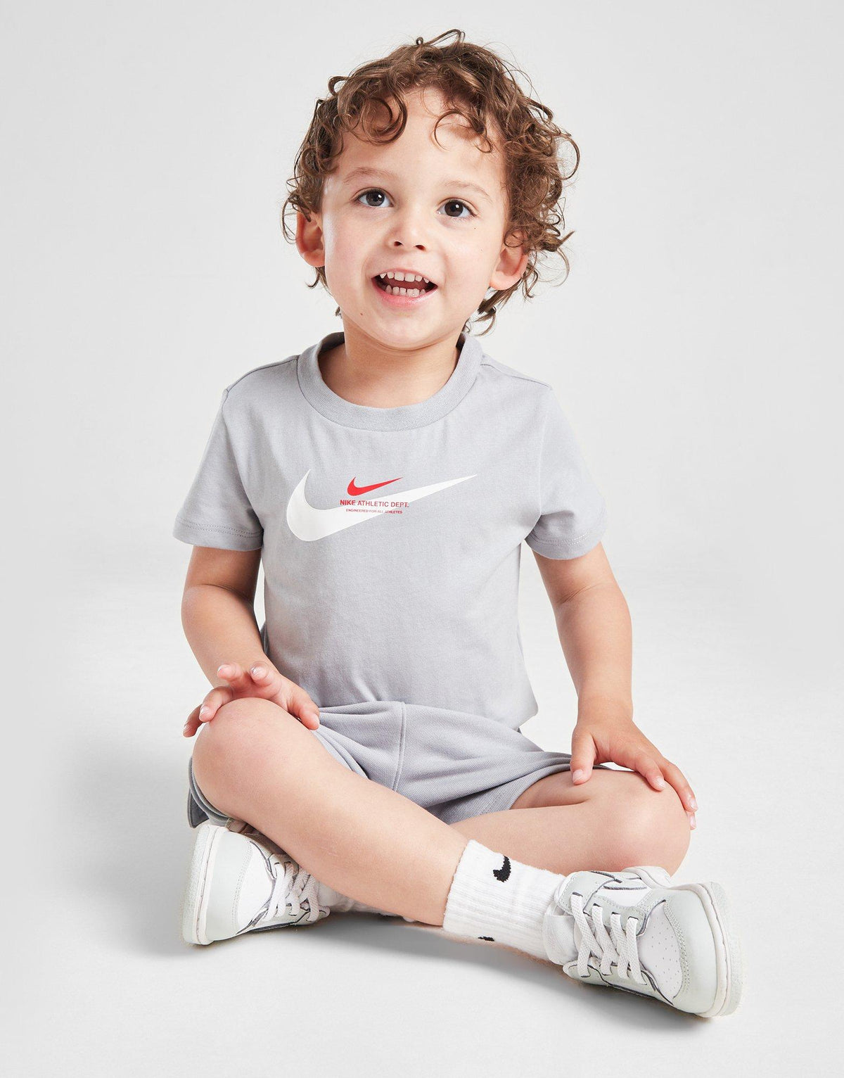 Double Swoosh T-Shirt/Cargo Shorts Set Infant
