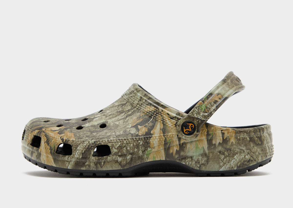 x Realtree APX Classic Clogs