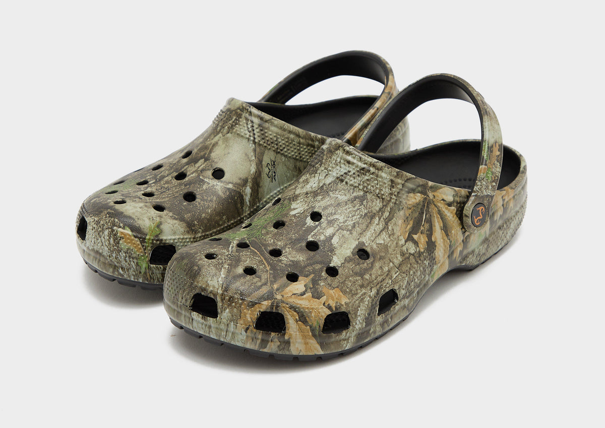 x Realtree APX Classic Clogs