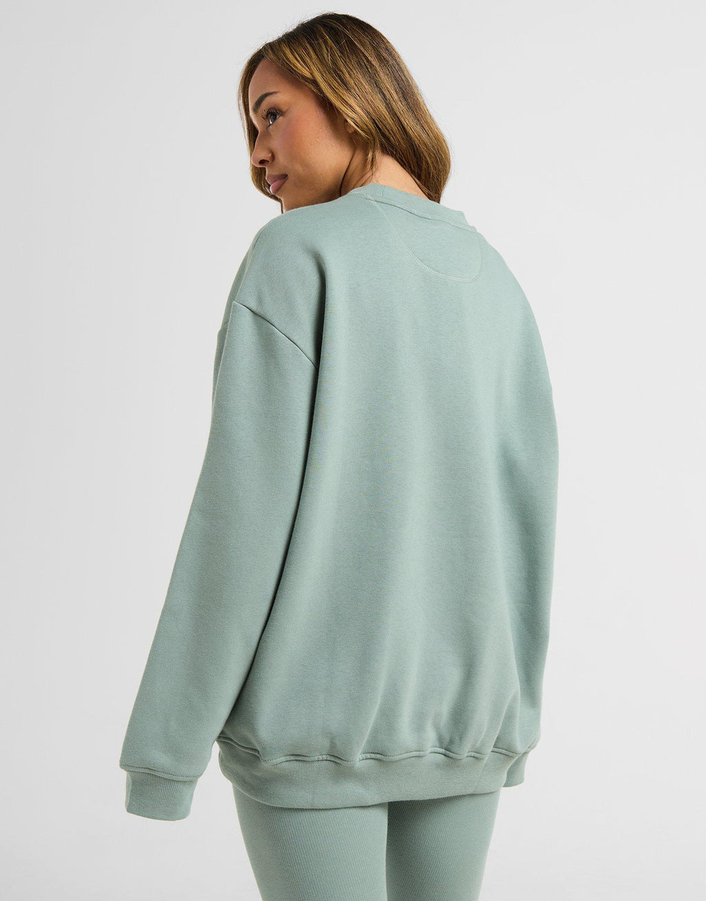 Circle Graphic Crew Sweatshirt
