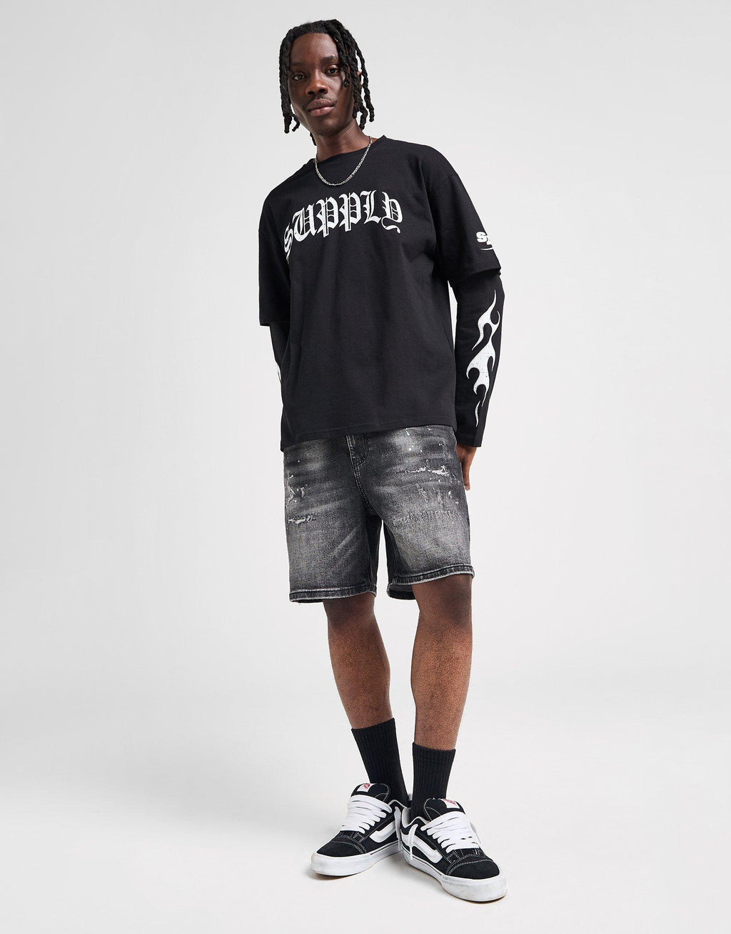 Armas Shorts
