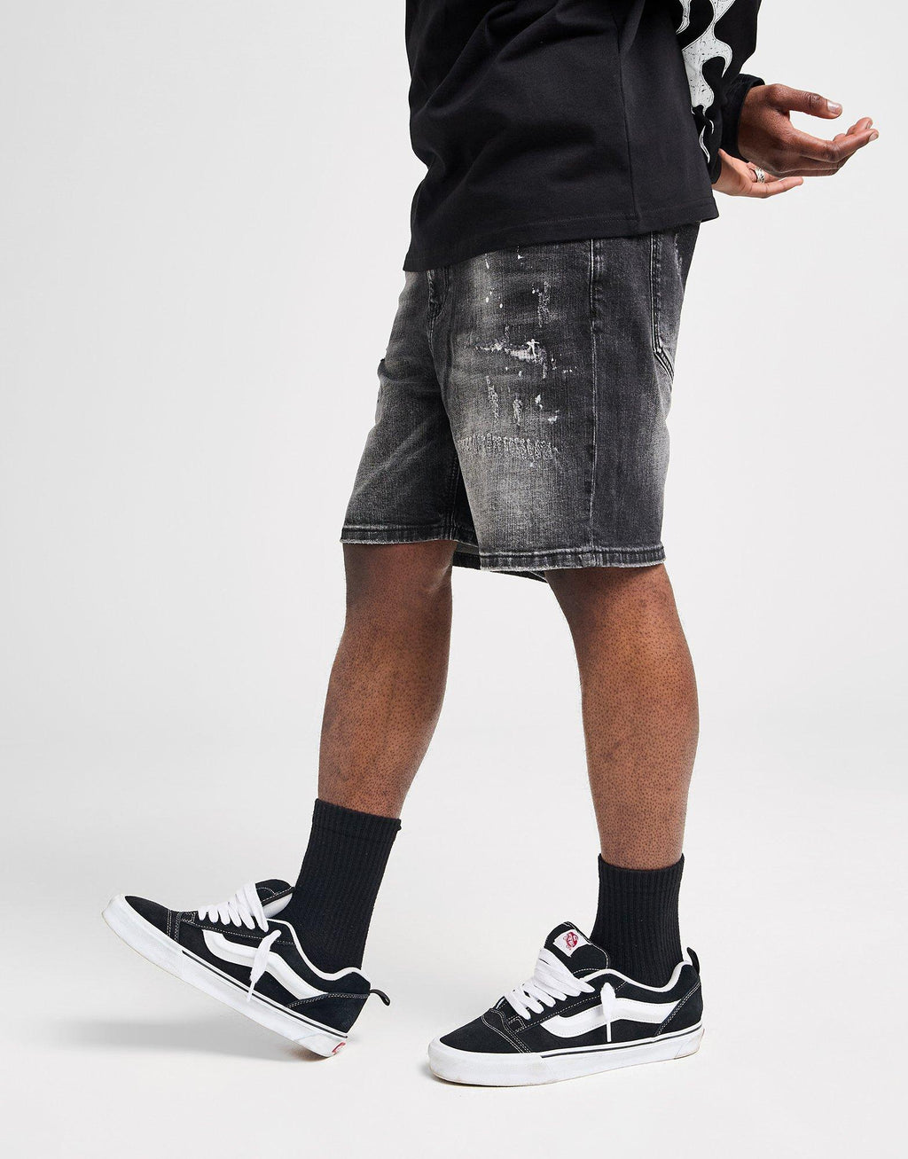 Armas Shorts