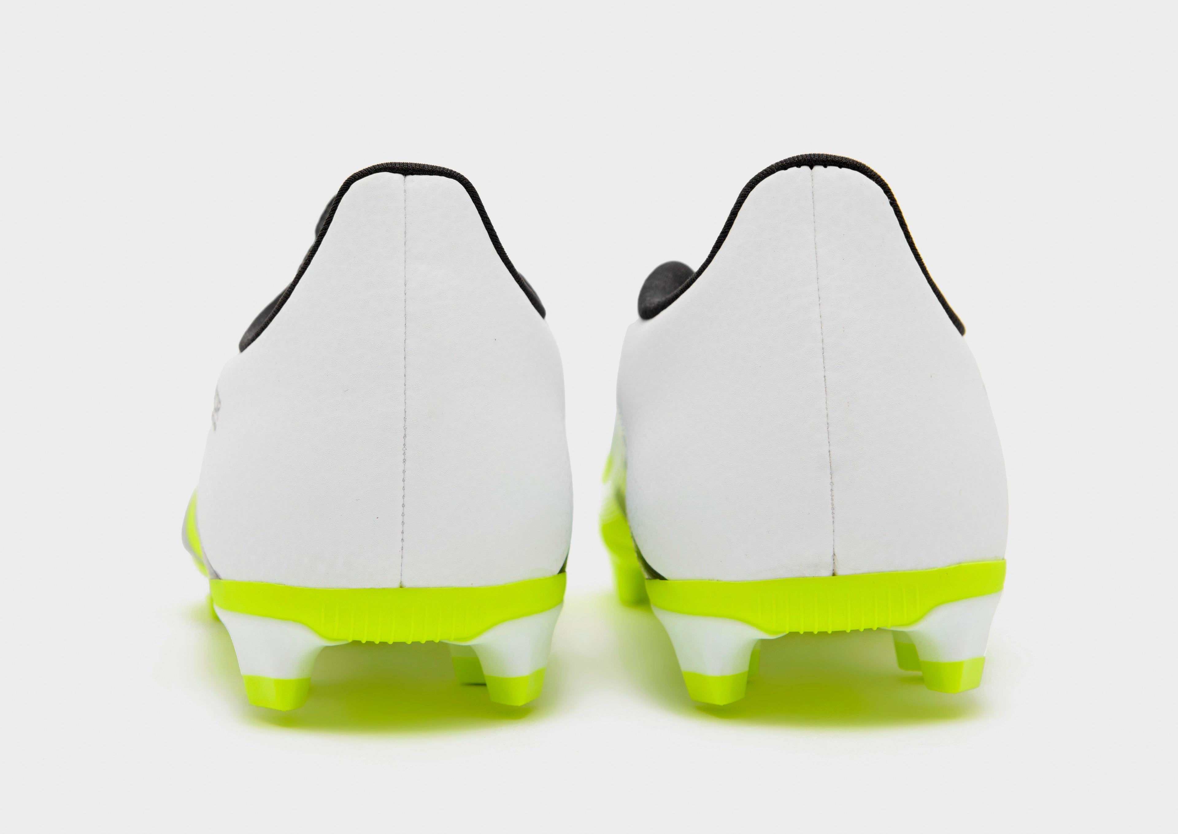 Predator Club FG Junior