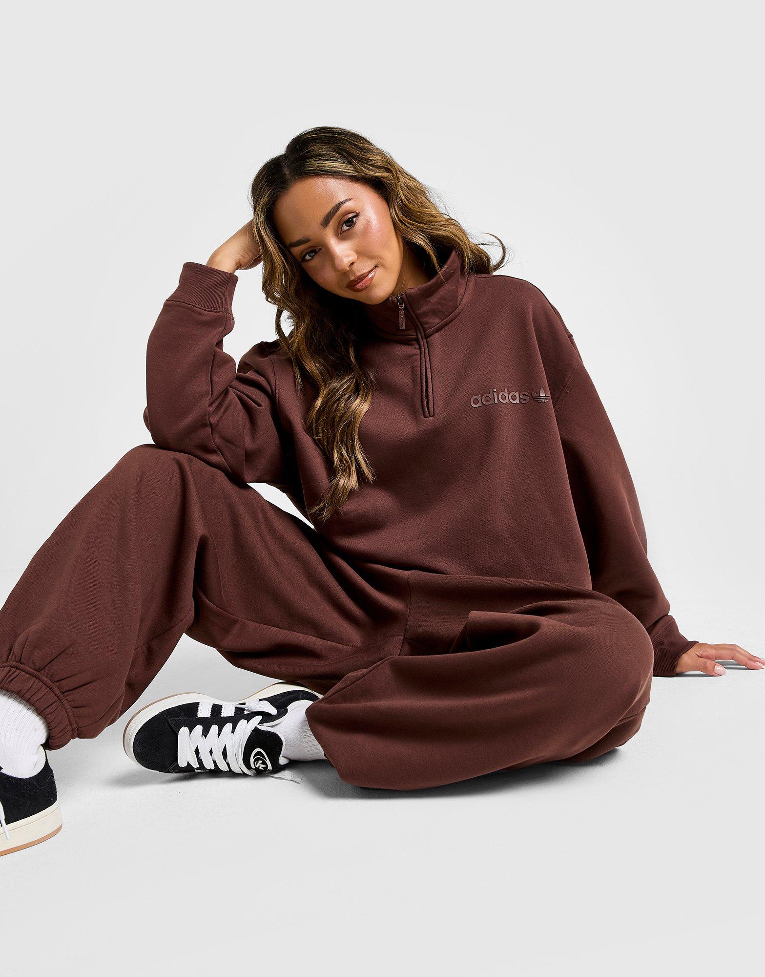 Essential Linear 1/4 Zip Top