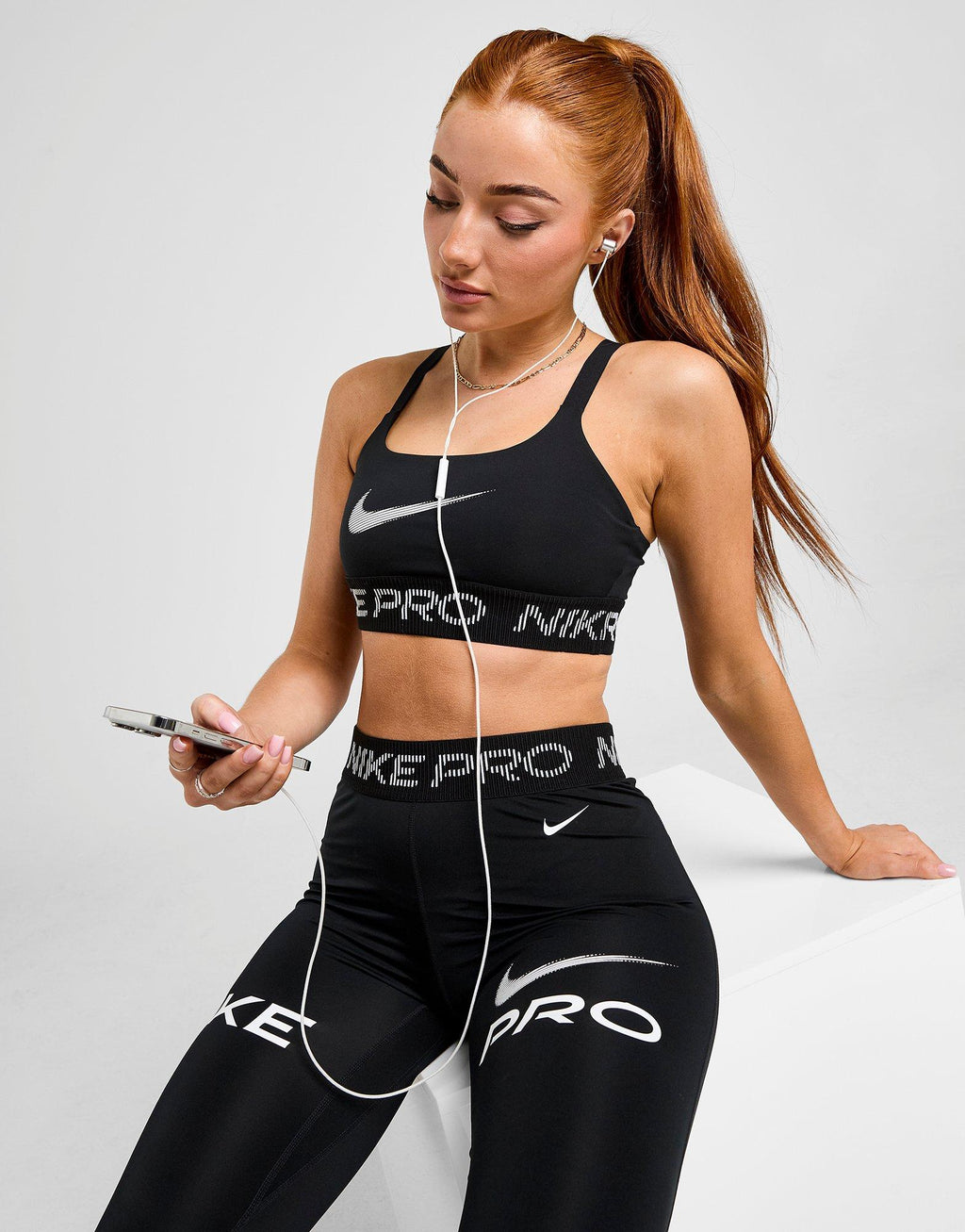 Training Pro Light Support Sports Bra