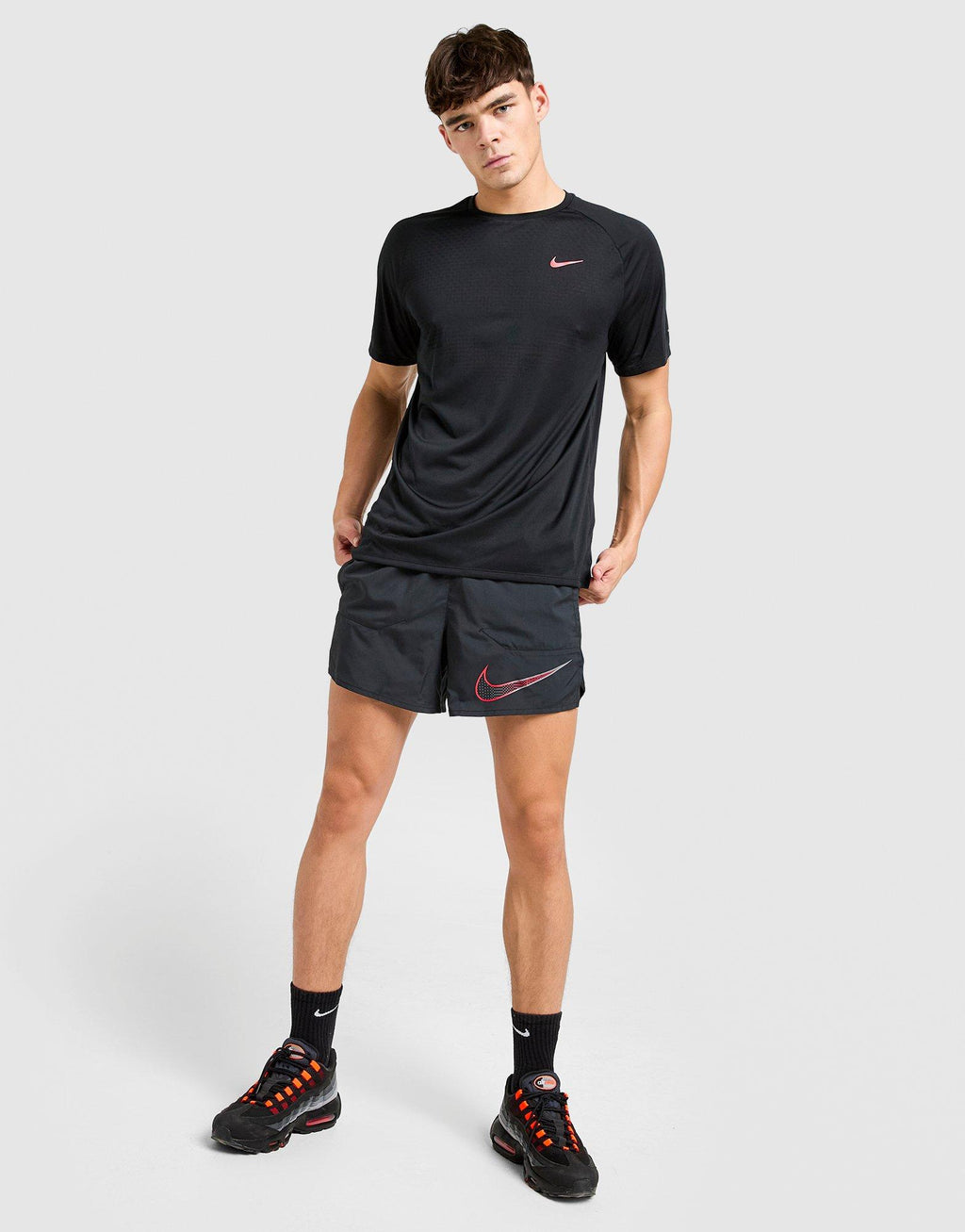 Stride Swoosh Shorts