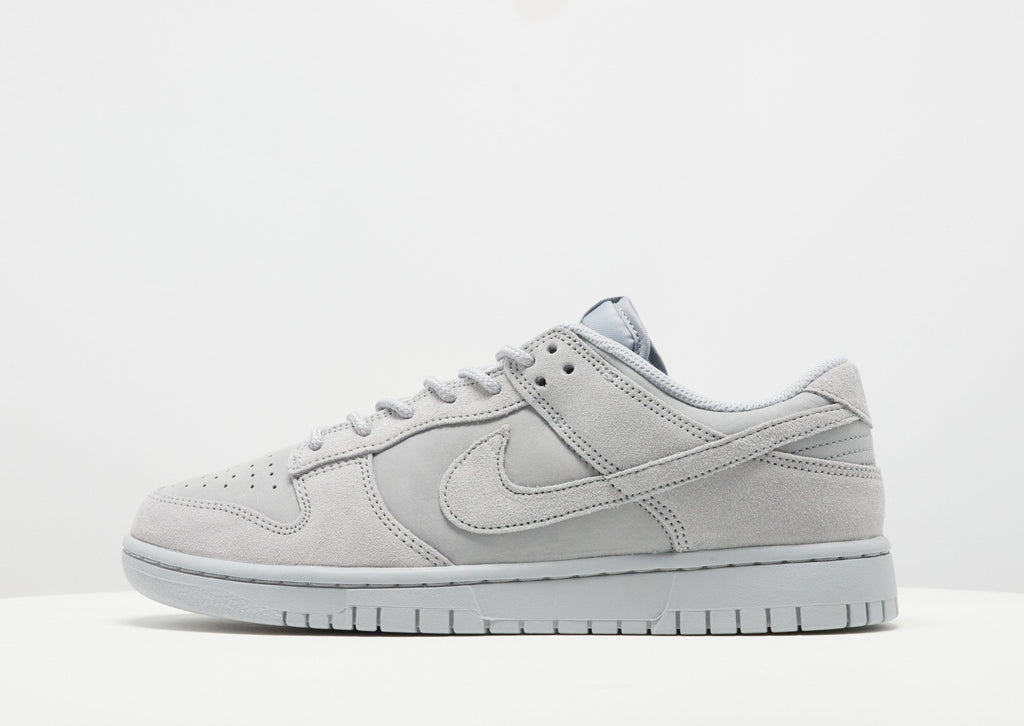 Dunk Low Retro SE