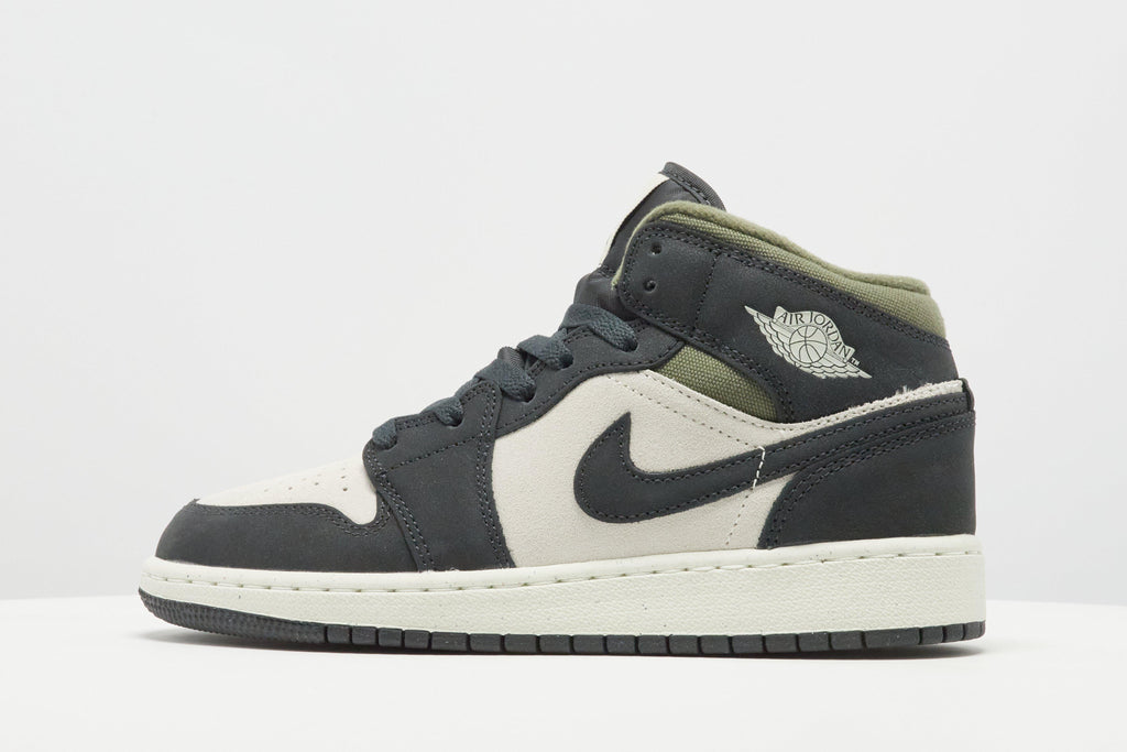 Air 1 Mid SE Junior