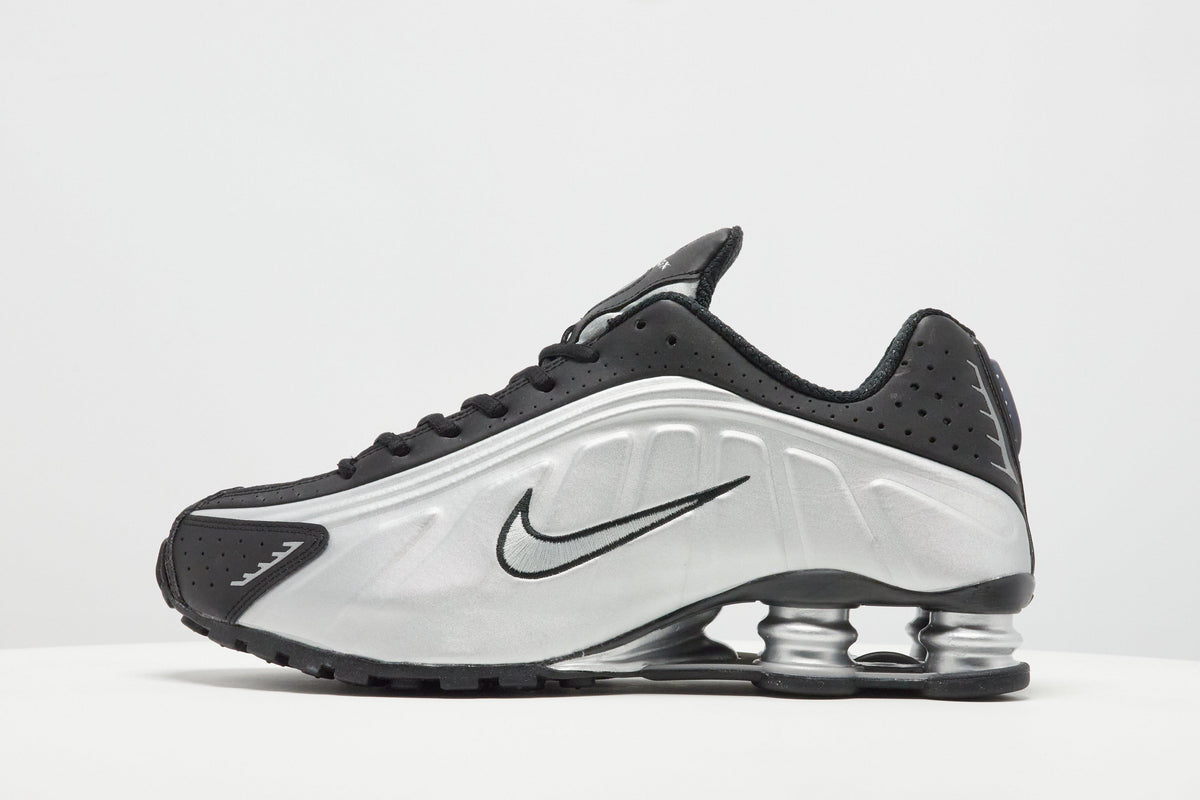 Shox R4