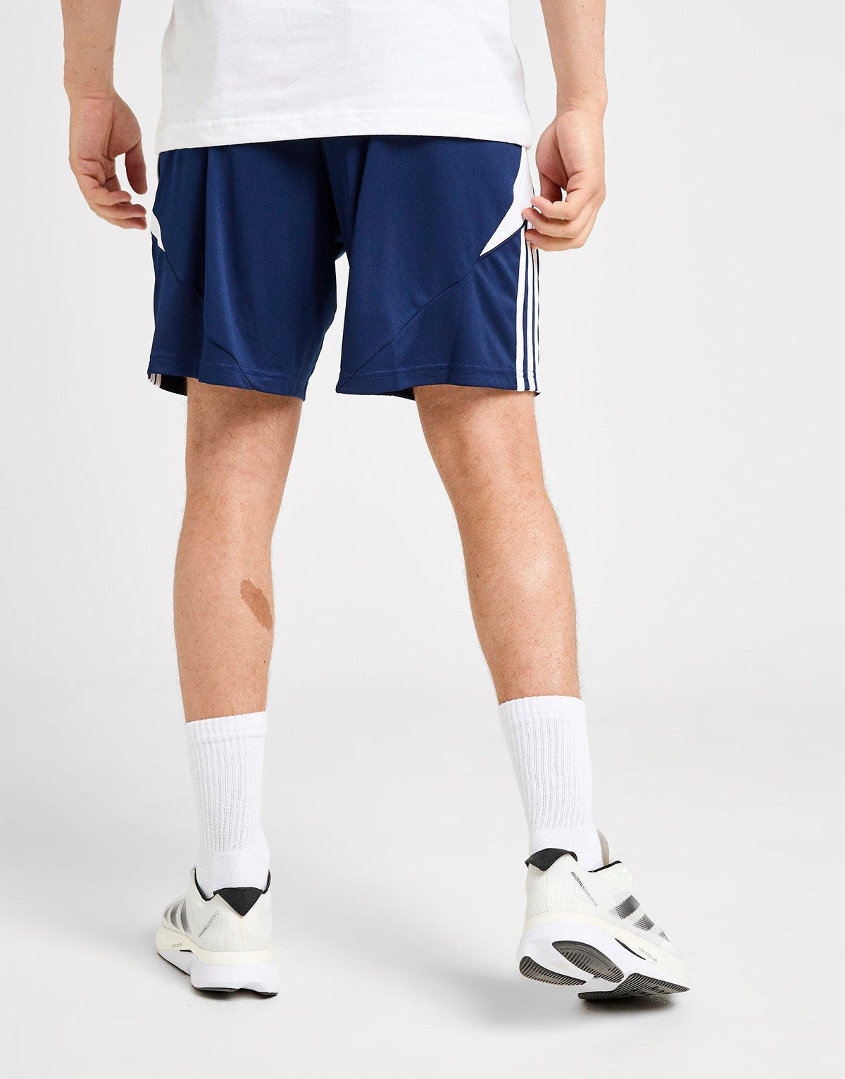 Tiro Shorts