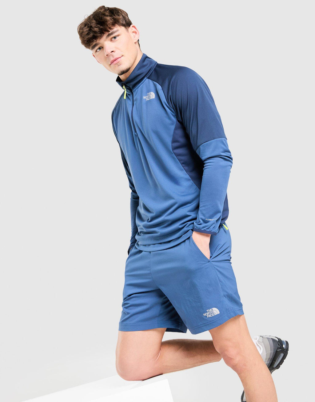 Performance 1/4 Zip Top