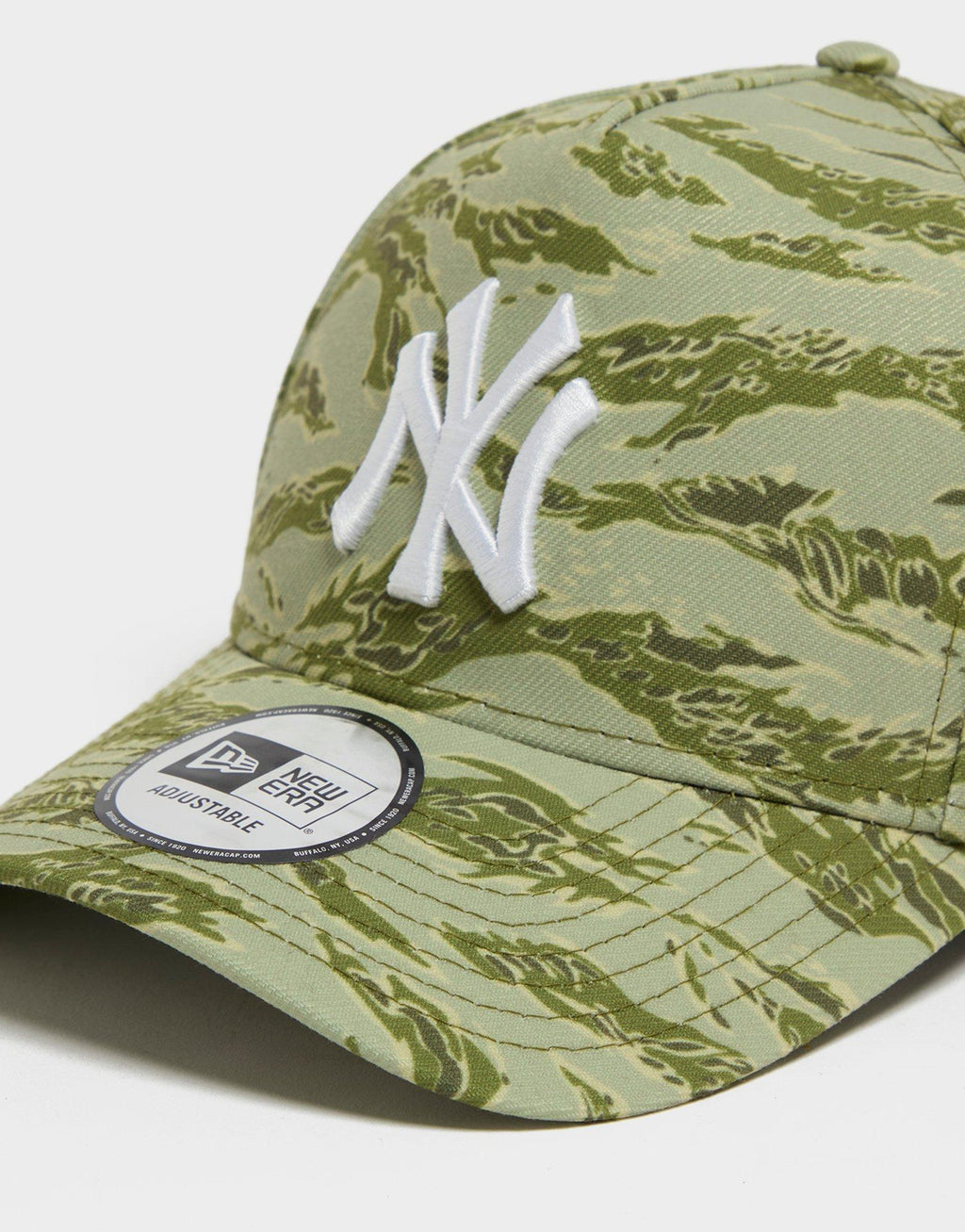 MLB New York Yankees Tiger Print Trucker Cap