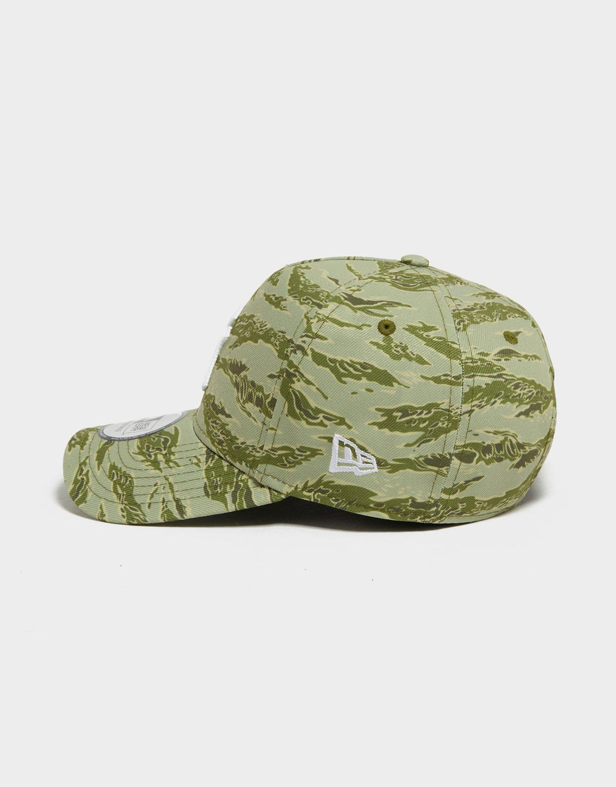 MLB New York Yankees Tiger Print Trucker Cap