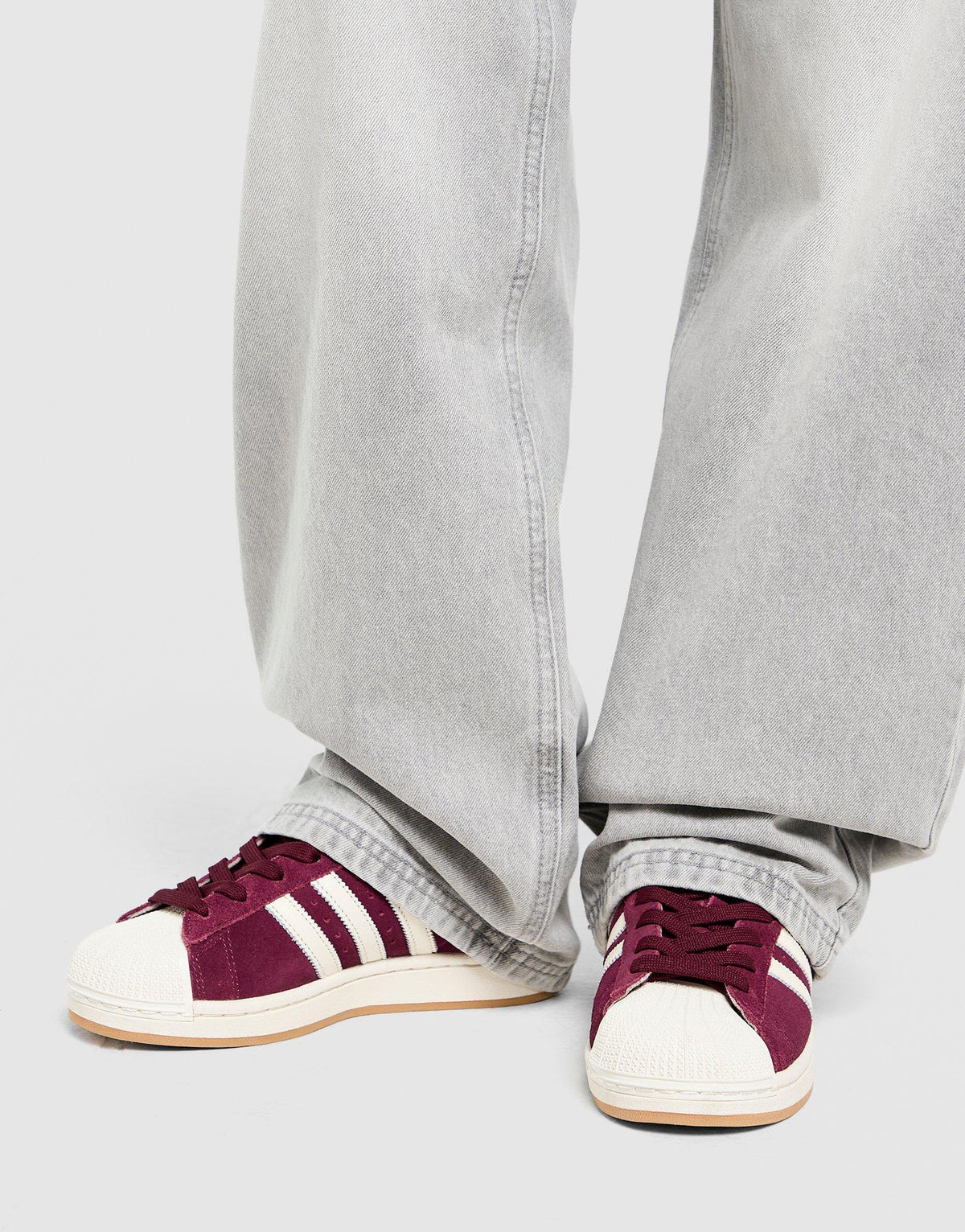 Mid-Rise Loose Jeans