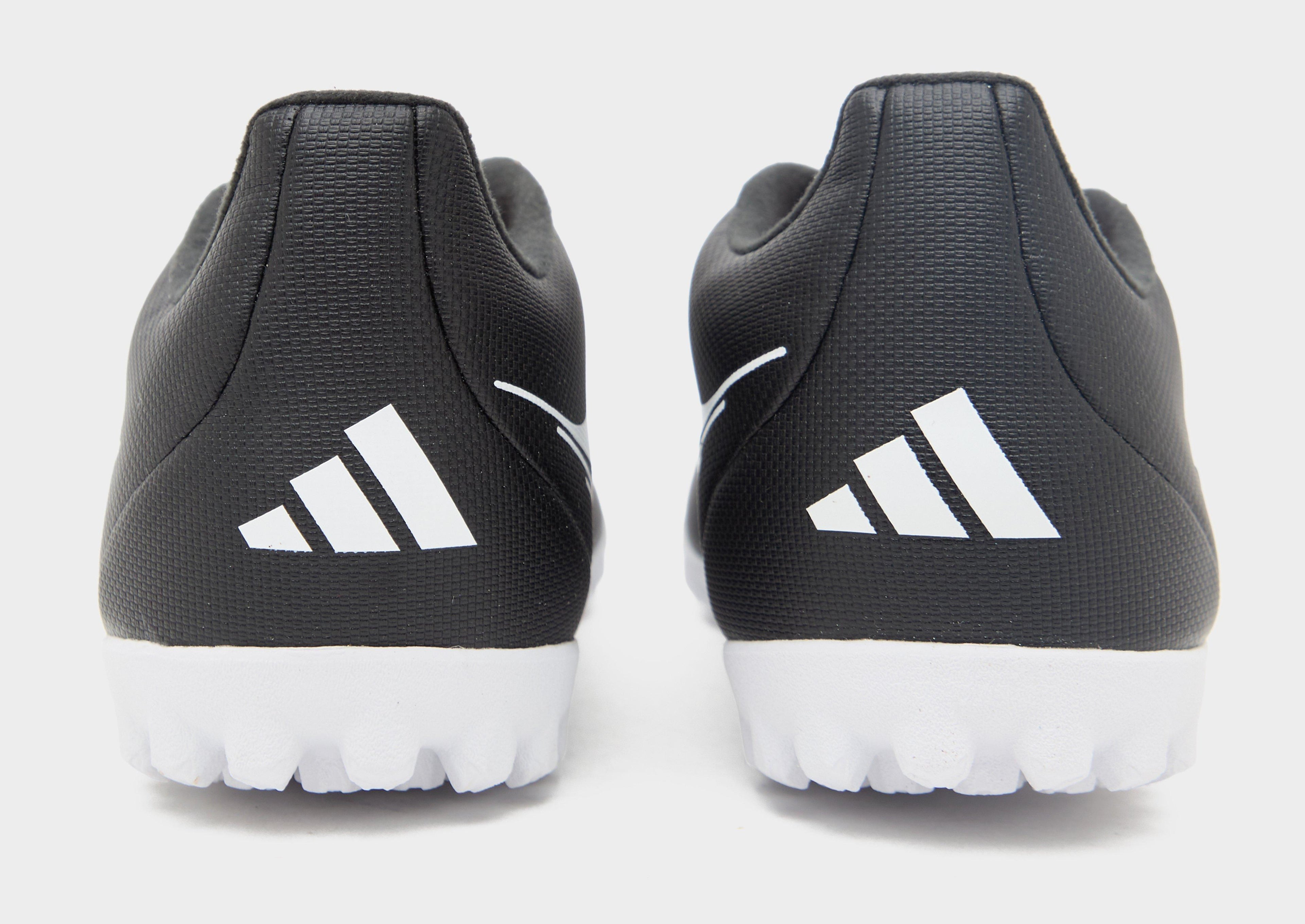 Predator Club Turf