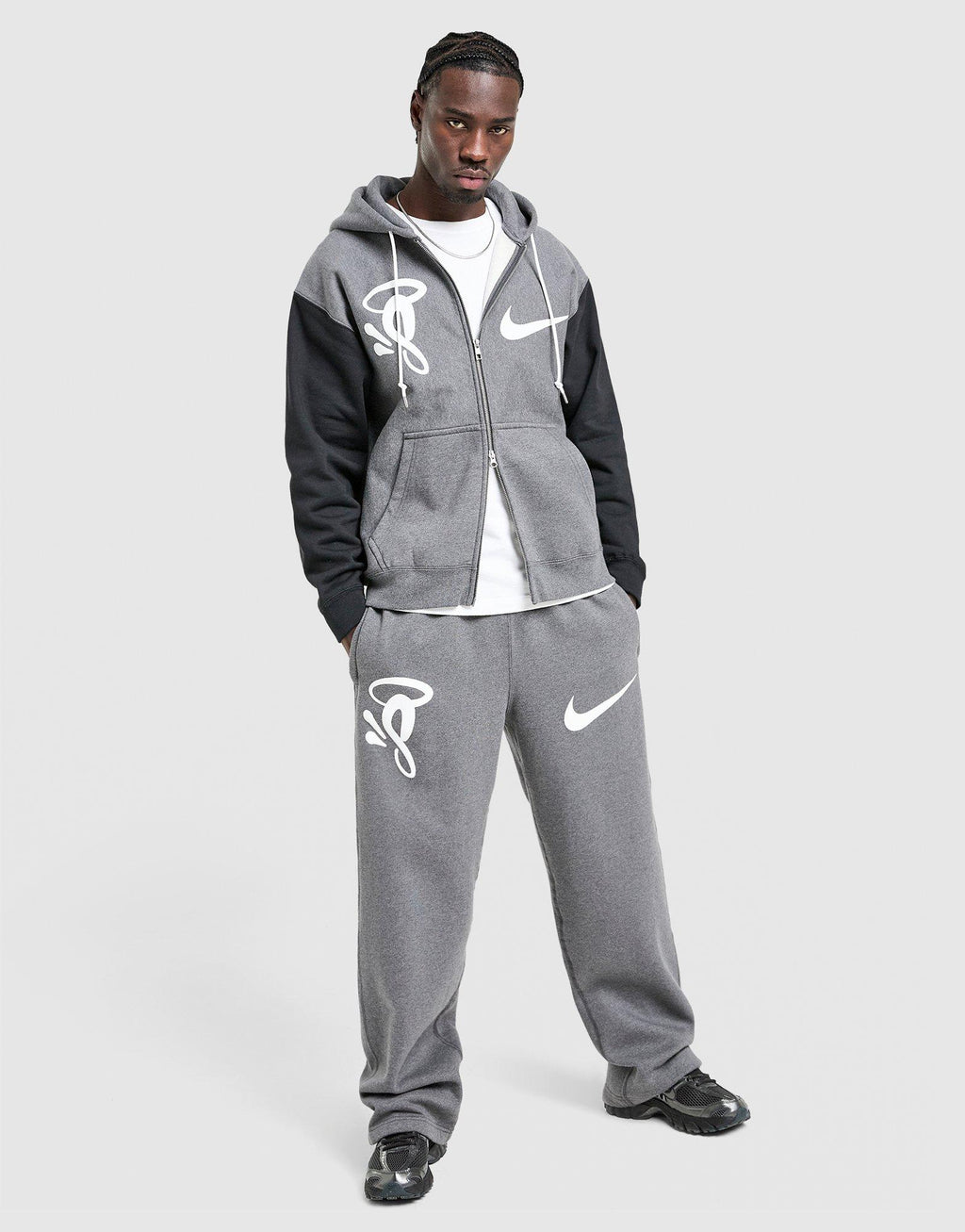 Solo Swoosh Fleece Joggers x Syna