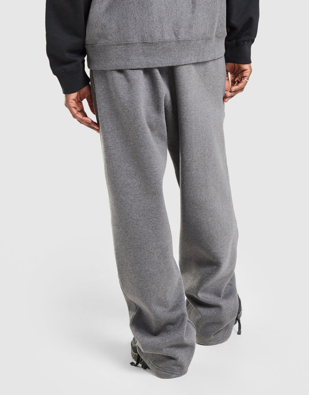 Solo Swoosh Fleece Joggers x Syna