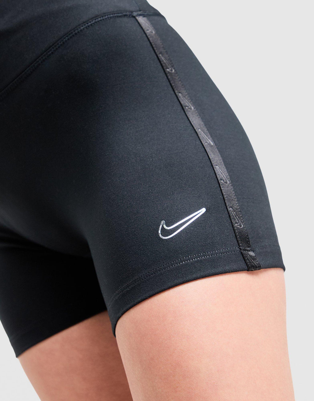 Training Swoosh Wrap Shorts