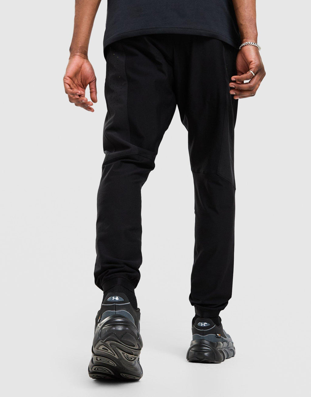 Vanish Woven Track Pants