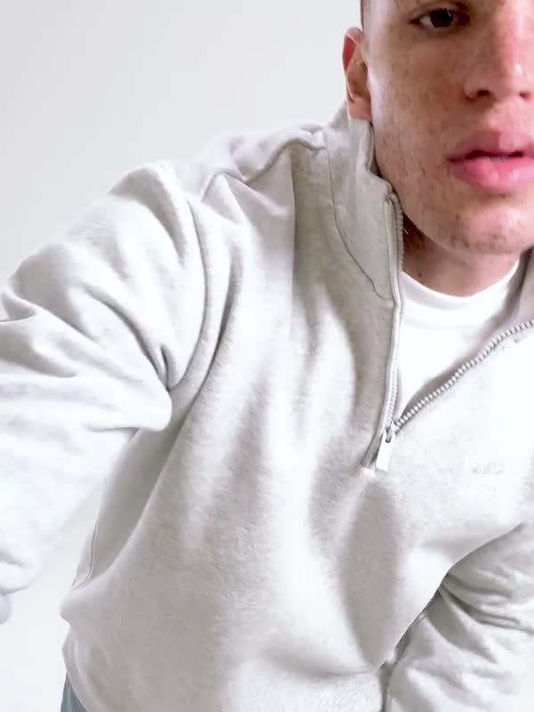 Trefoil Essentials 1/4 Zip Sweatshirt