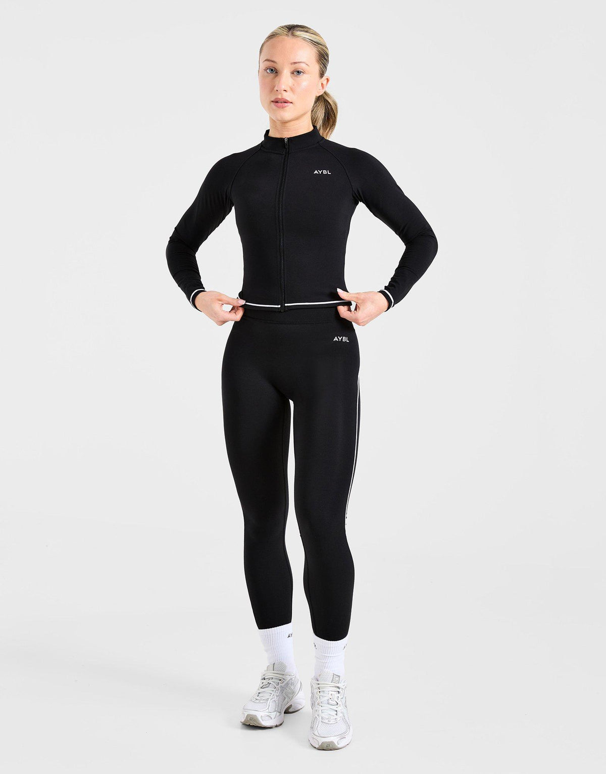 Form Full Zip Top