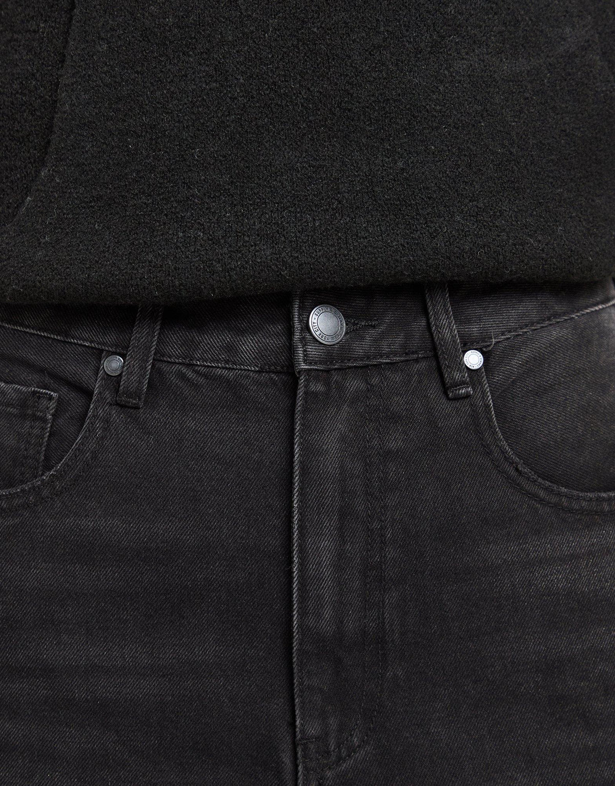 Core Baggy Jeans