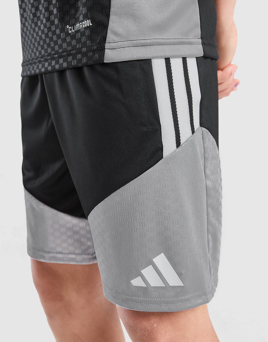 Newcastle United FC Tiro 26 Training Shorts Junior