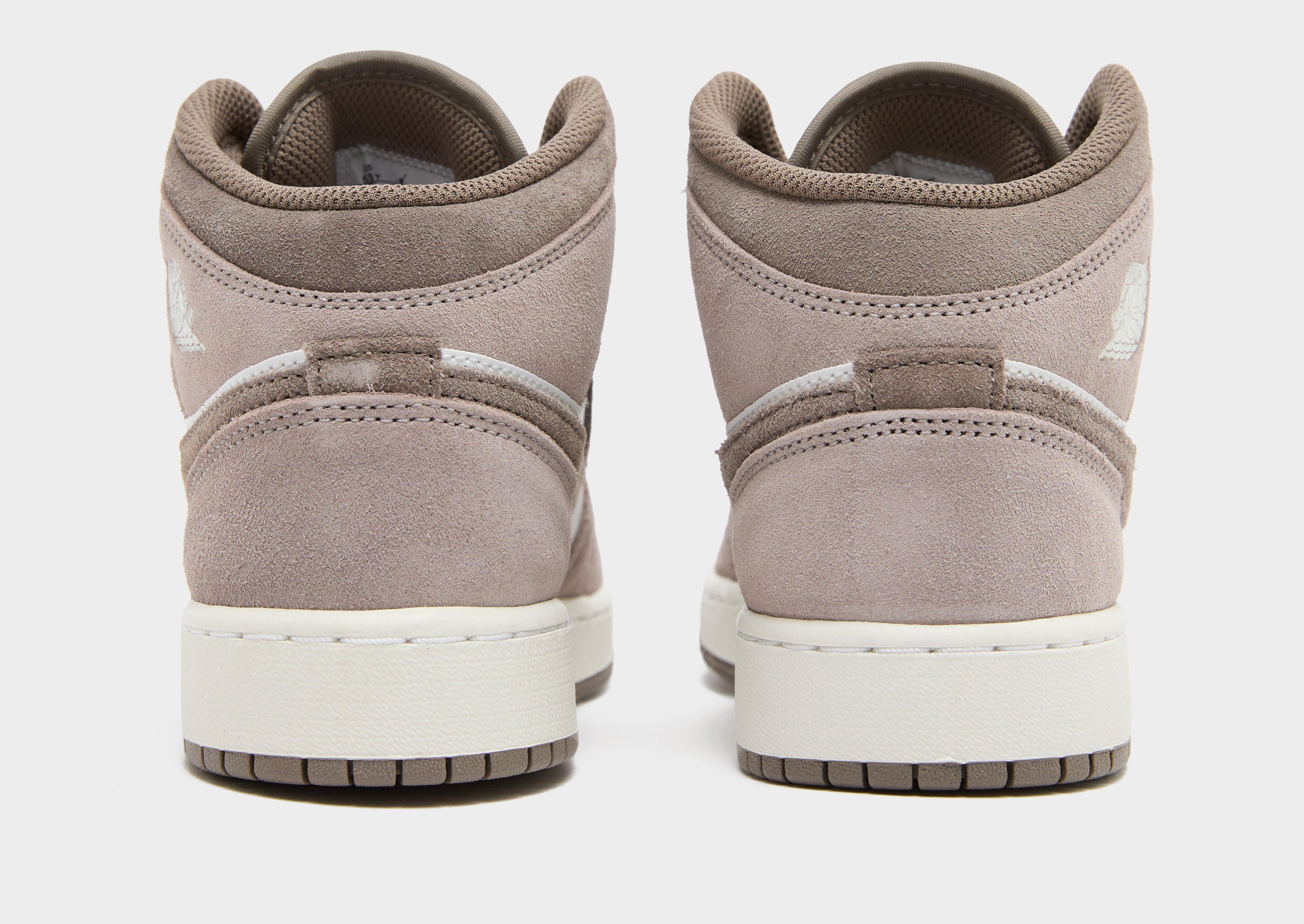 Air 1 Mid Junior's