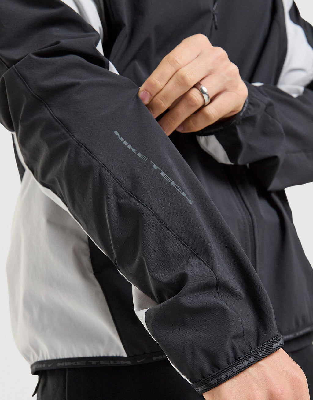 Tech Sun Shell Jacket