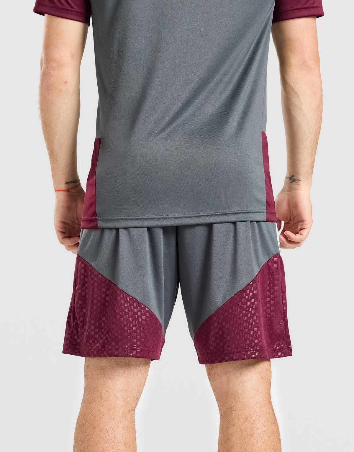 Aston Villa FC Tiro 26 Training Shorts