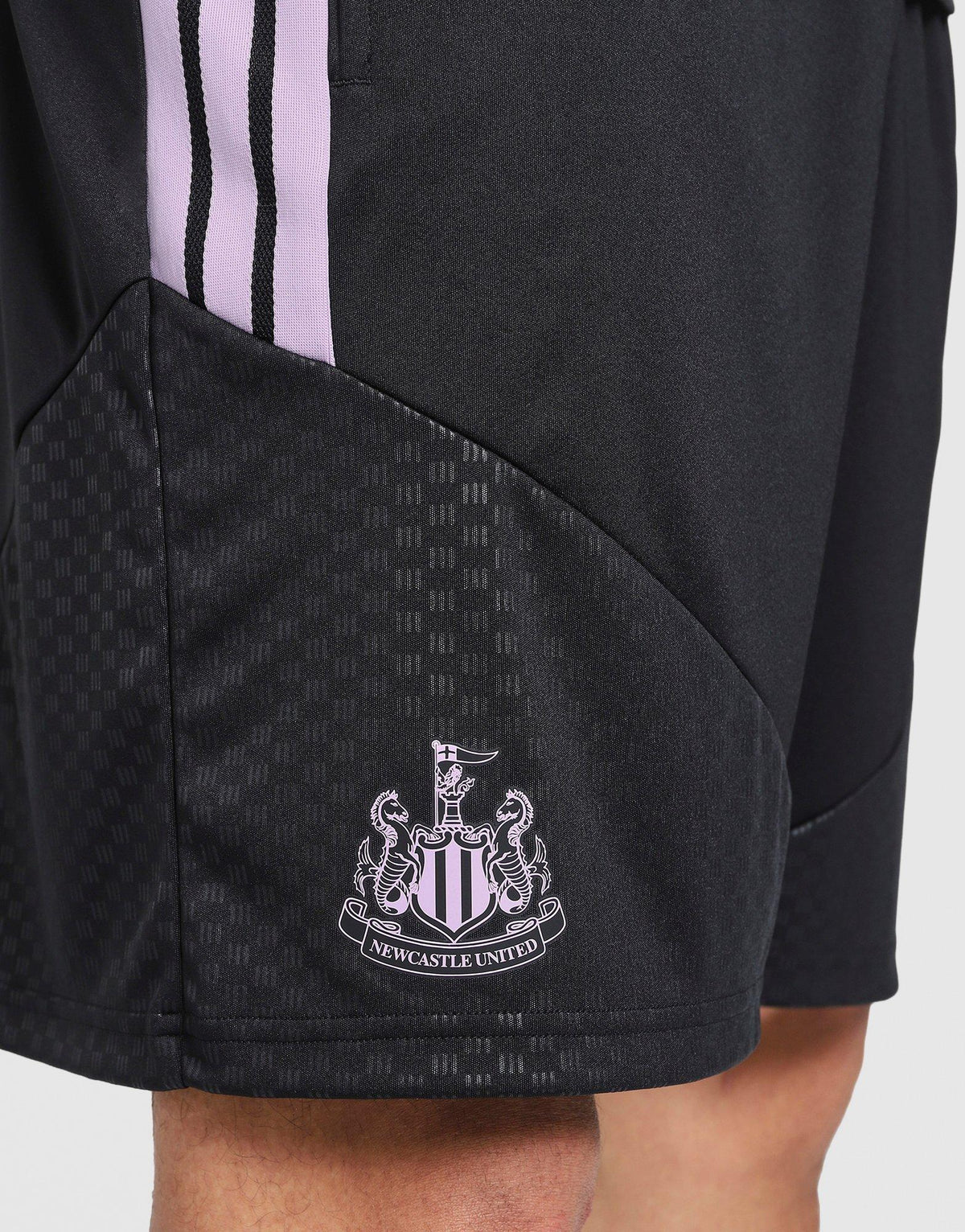 Newcastle United FC Tiro 26 Training Shorts