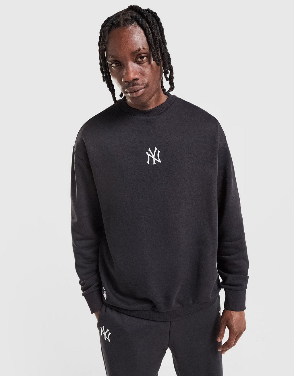 MLB New York Yankees Small Logo Crew Sweatshirt