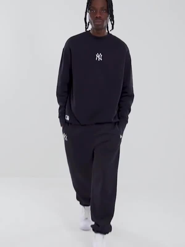 MLB New York Yankees Small Logo Crew Sweatshirt