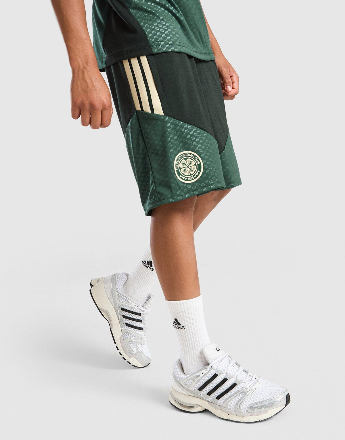 Celtic FC Tiro 26 Training Shorts Junior