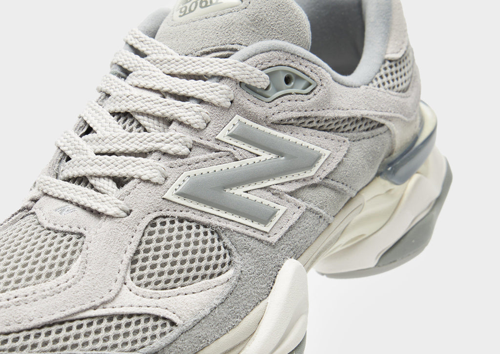 9060 Women's