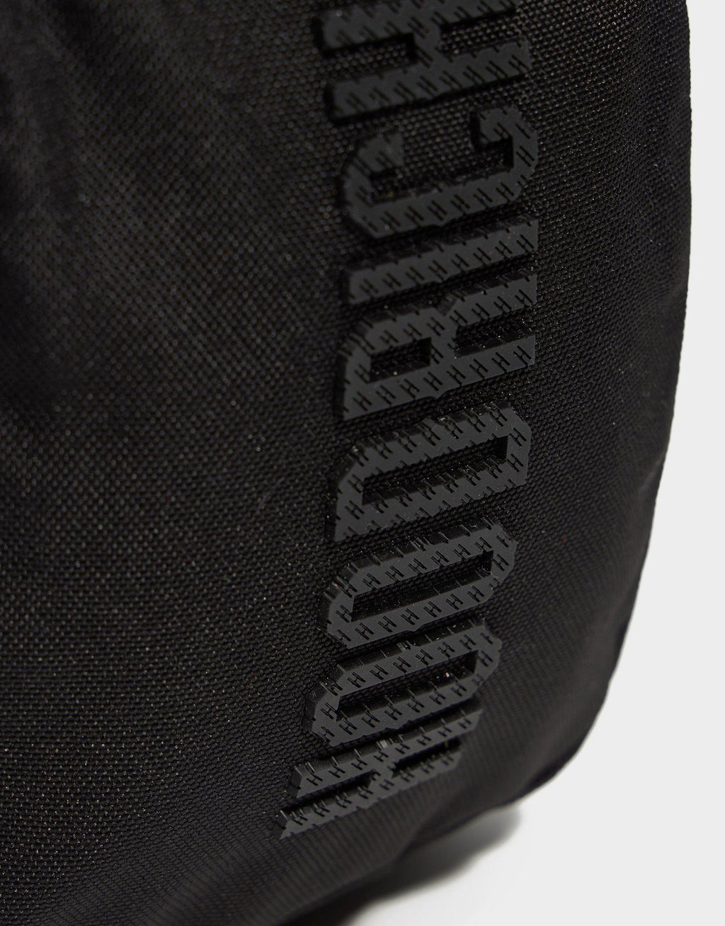 Core Oversized Clip Bag