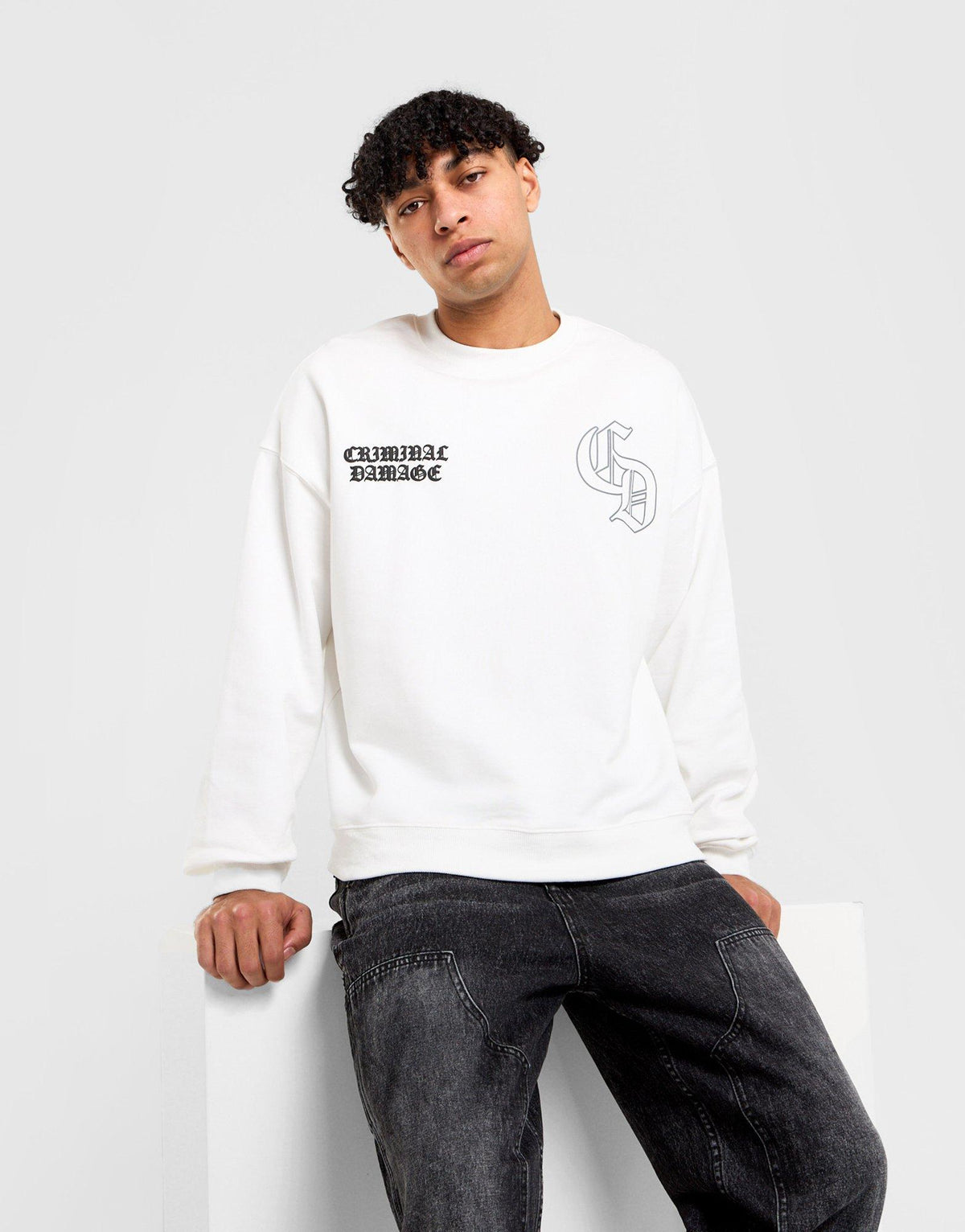 Sweatshirt