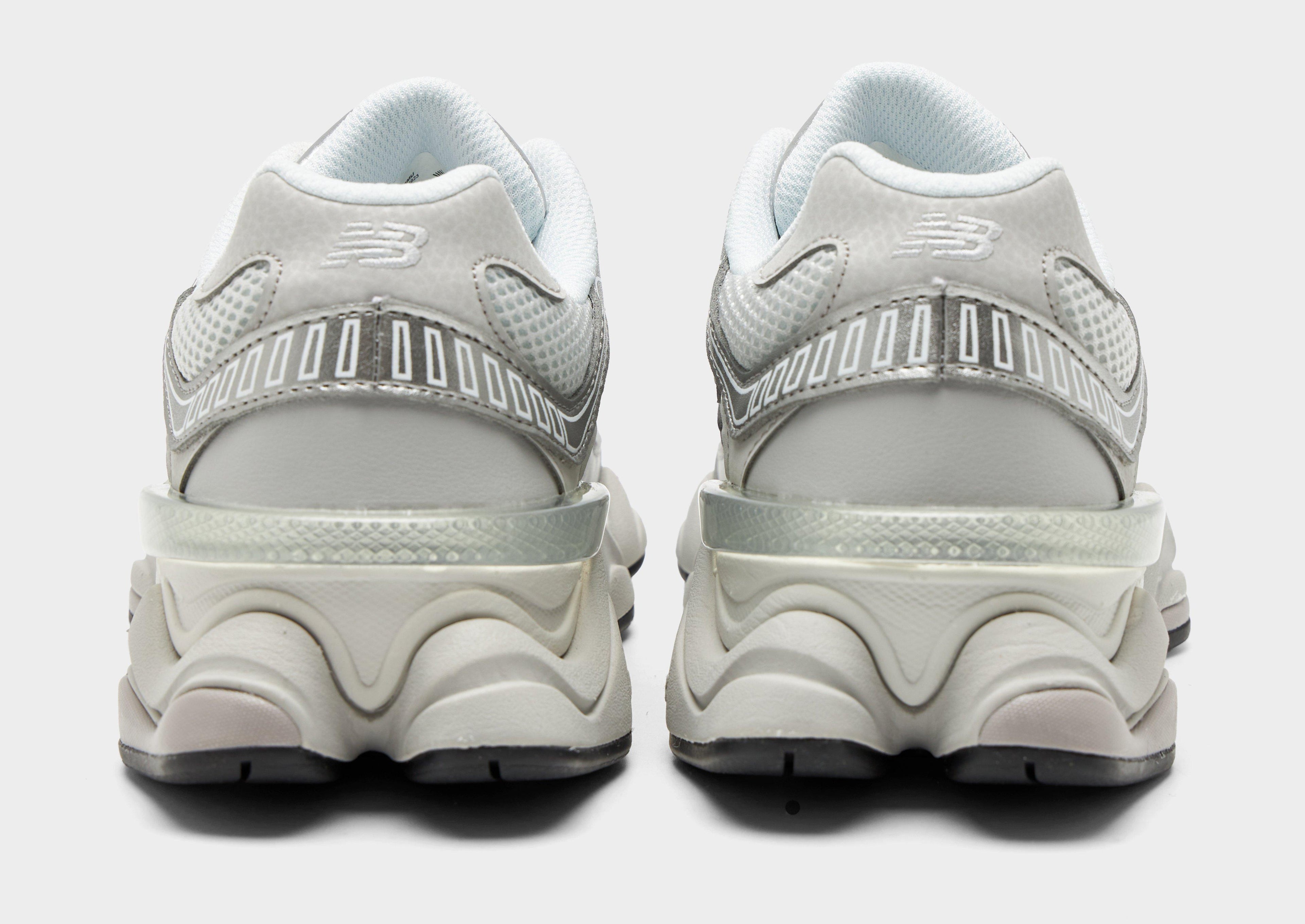 9060 Women's